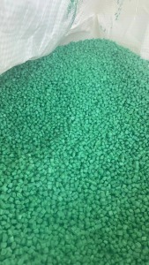 本厂常年出售PET增粘颗粒，年度1.0以上，可达到瓶级再生。大量出 