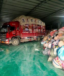 分拣场长期供应旧衣服分拣货夏装鞋子包包