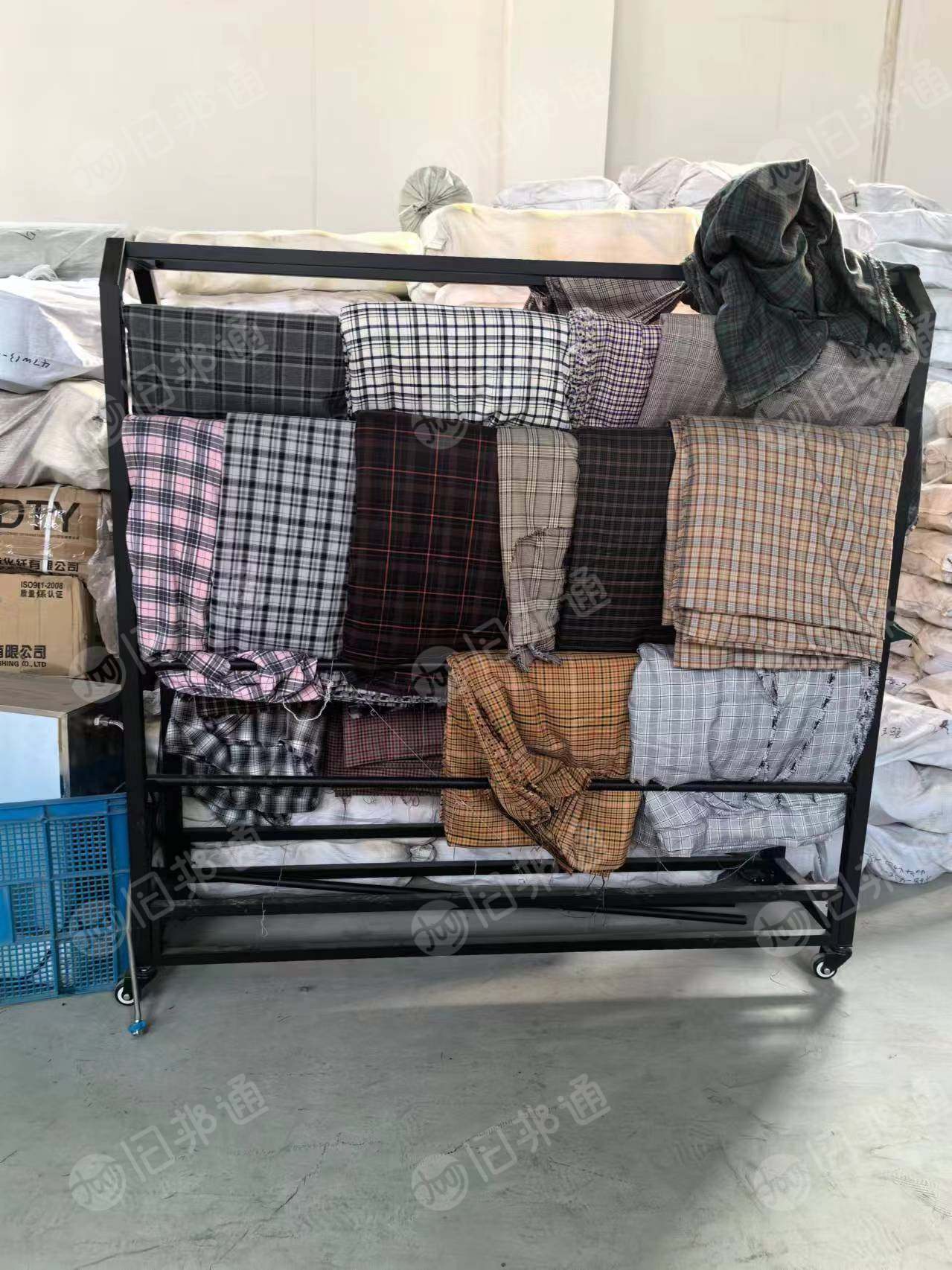 库存格子布,200克左右,大量出售