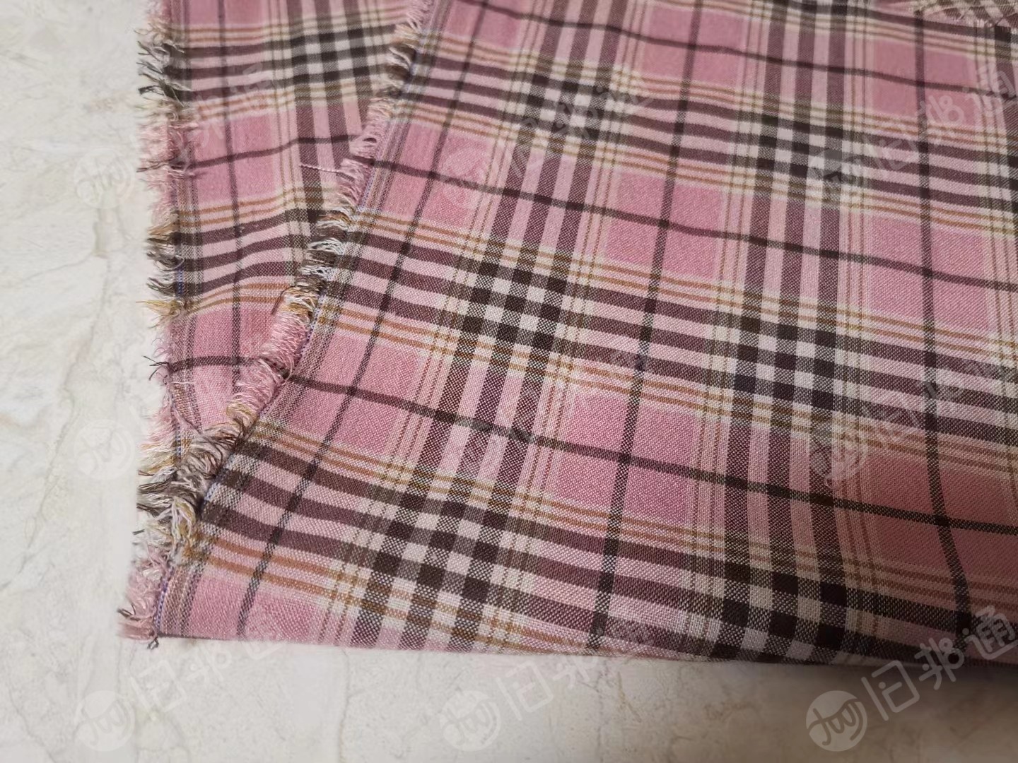 库存格子布,200克左右,大量出售