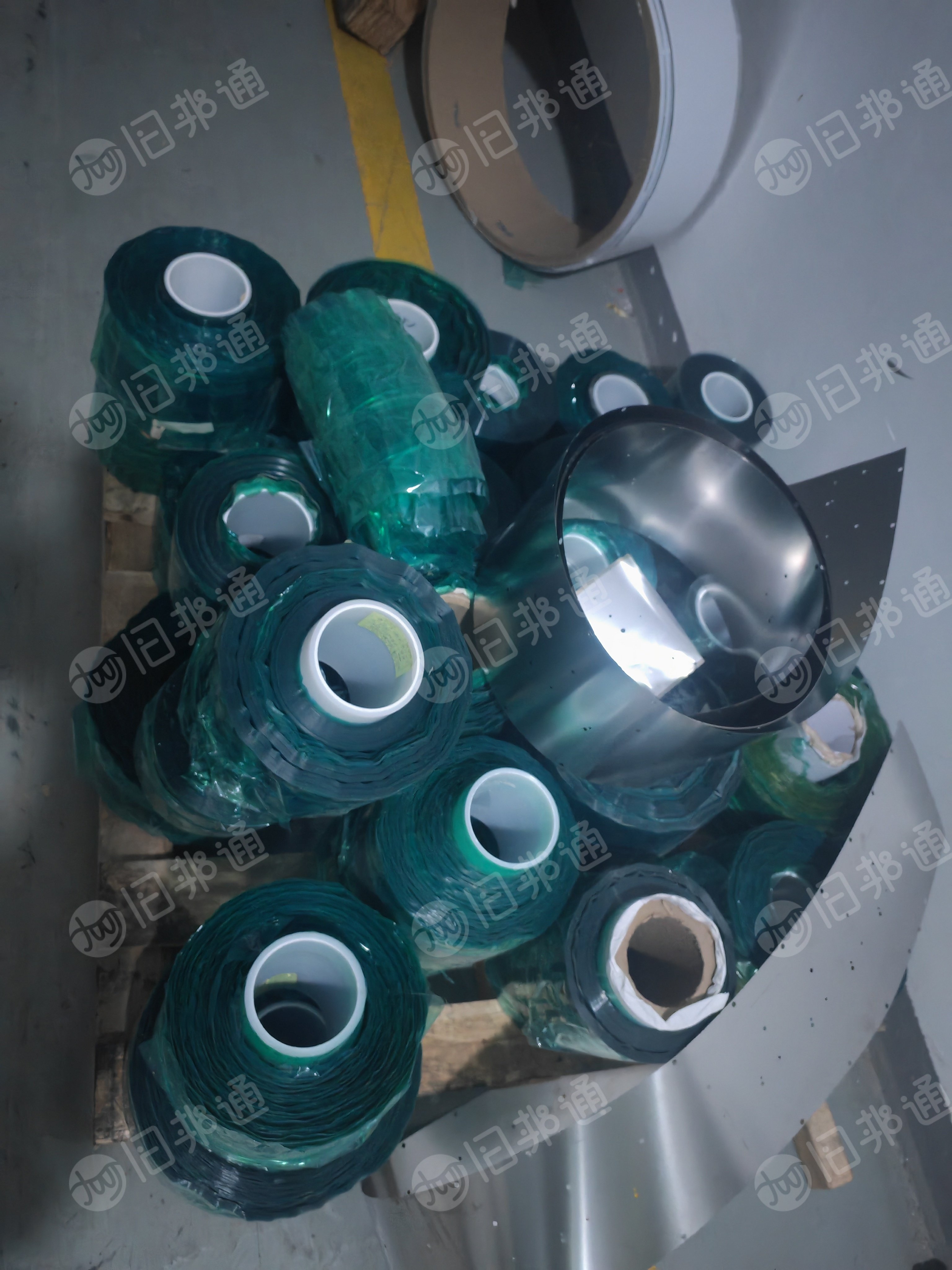 pet绿胶(带胶水),月供30吨