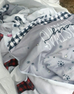 处理一批库存干发巾，有一万多条