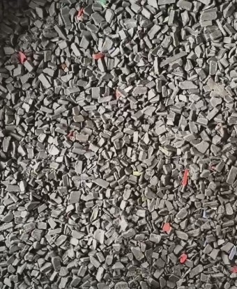 黑色水果筐破碎料,吨包袋装,现货40吨,长期出售