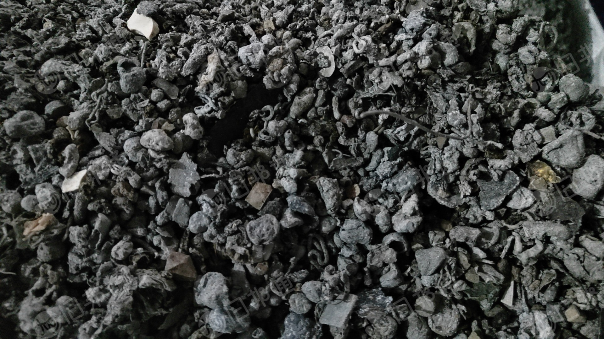 出售火烧铝,现货40吨