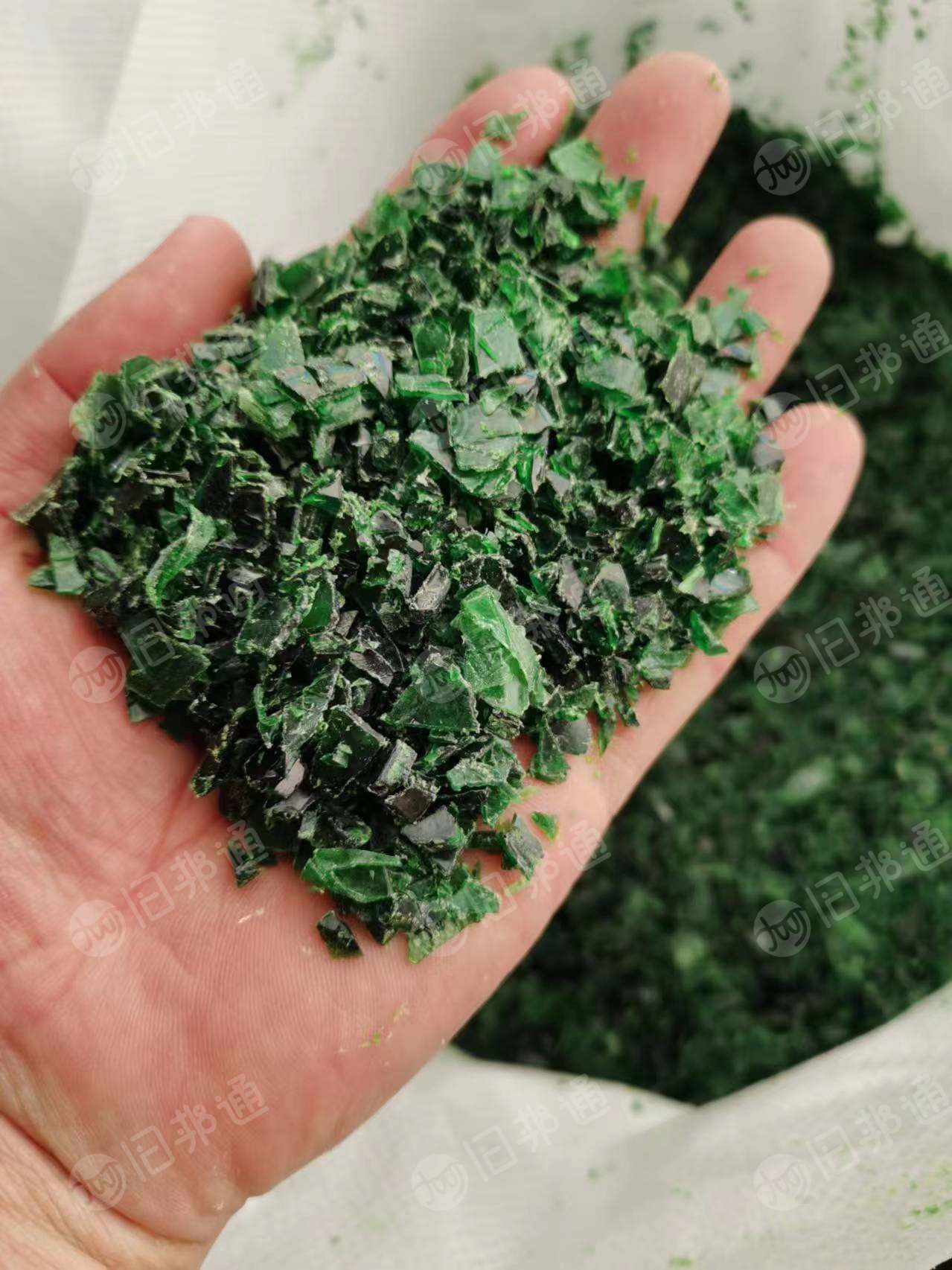 长期出售PET瓶胚破碎料