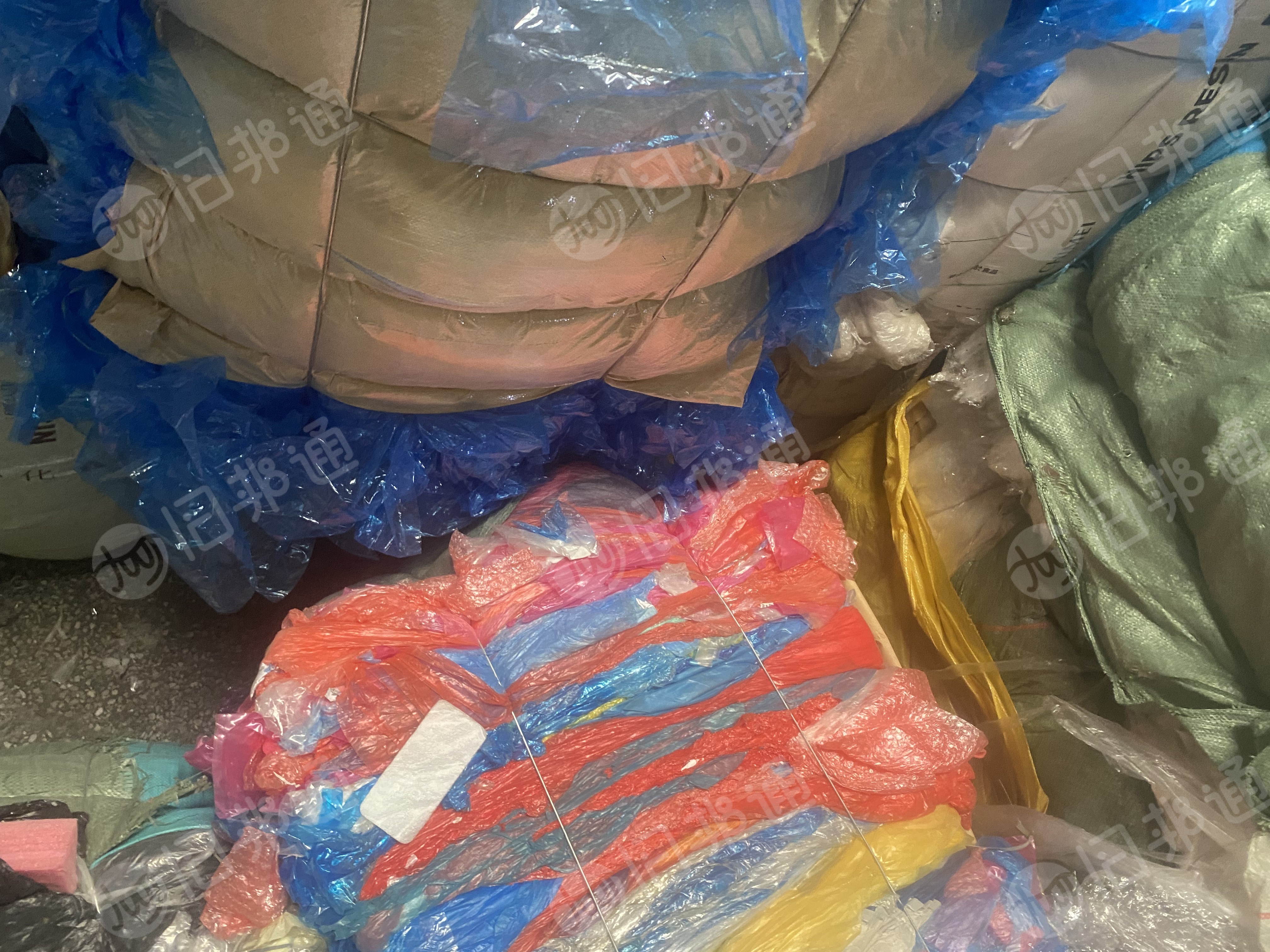 二白高压膜,花高压膜,红膜蓝膜,可干造,现货30吨出售
