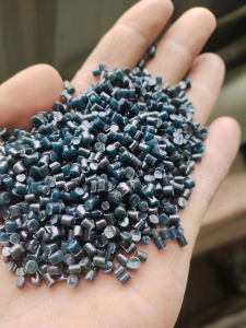 高压大棚膜颗粒常年大量出售，80-120目，月供几百吨 