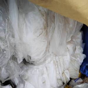 长期出售PE黏膜，干造水洗的都有，也有其他干造膜出售，现货7吨左右