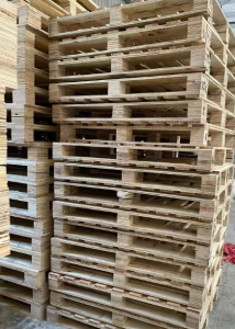 出售光伏厂下来的木托盘