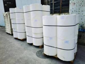 长期供应白牛皮纸，26-35克复卷好的卷筒