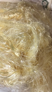 出售黄色腈纶废丝干丝，现货80吨