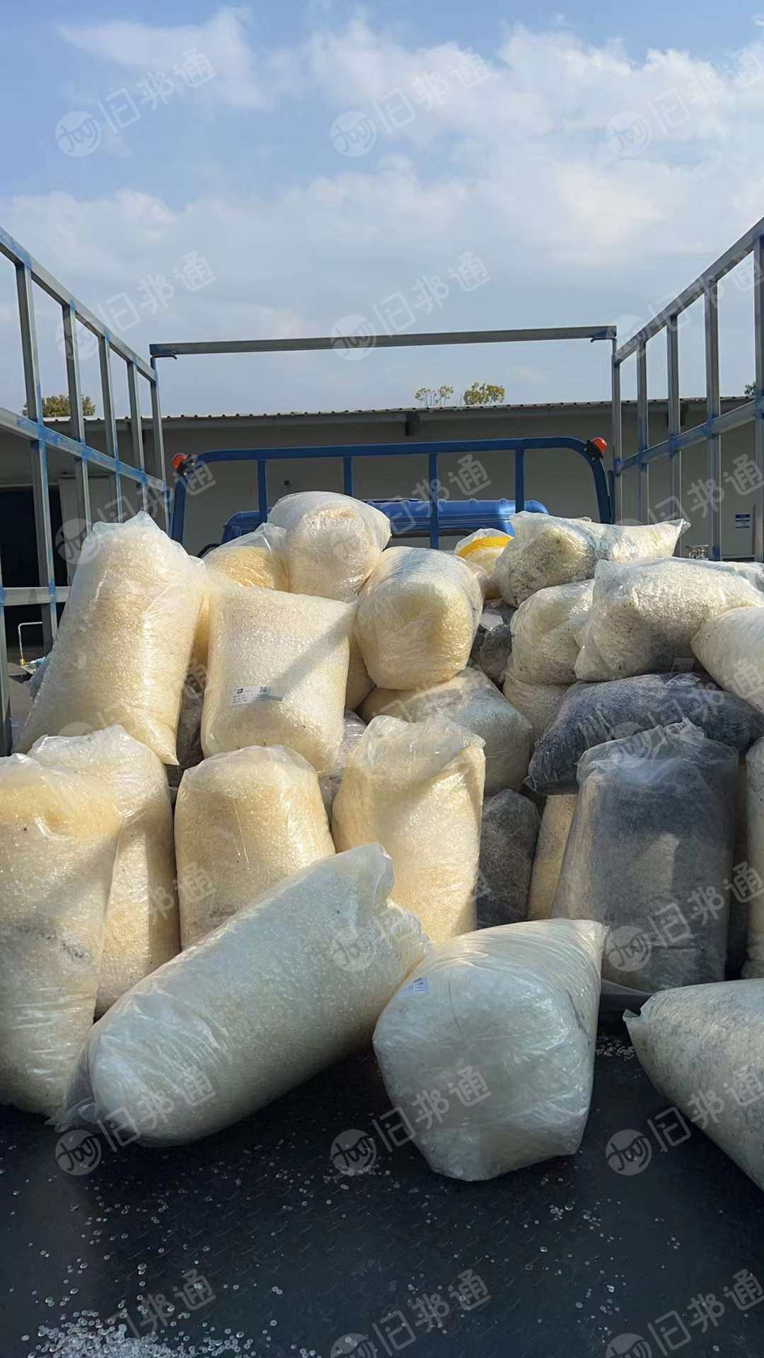 出售报废手机镜片丙料,现货一个柜