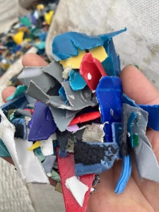 出售花乙破碎料，现货40吨，清洗甩干没过风选