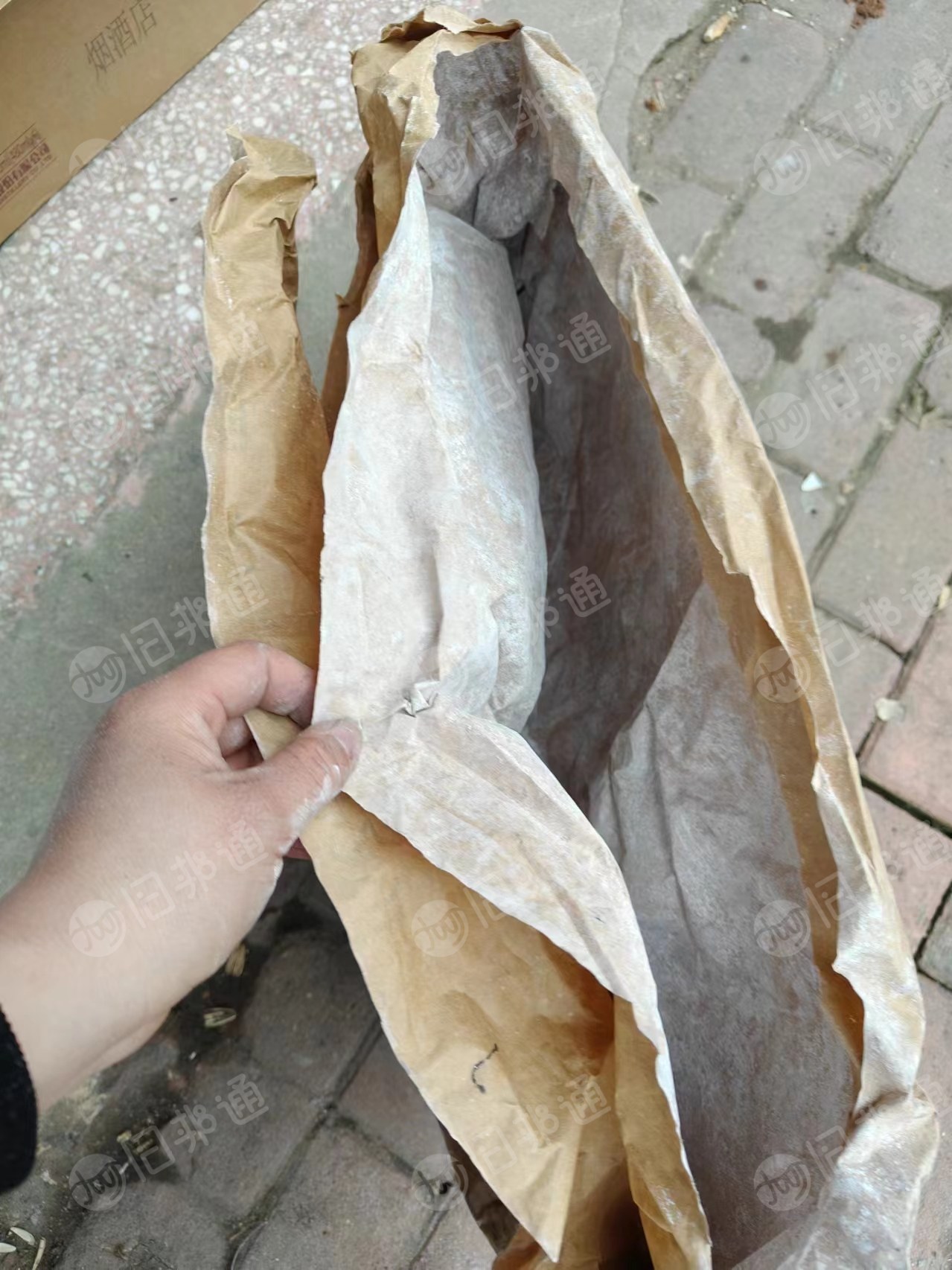 出售牛皮纸袋,有粘一层塑料膜