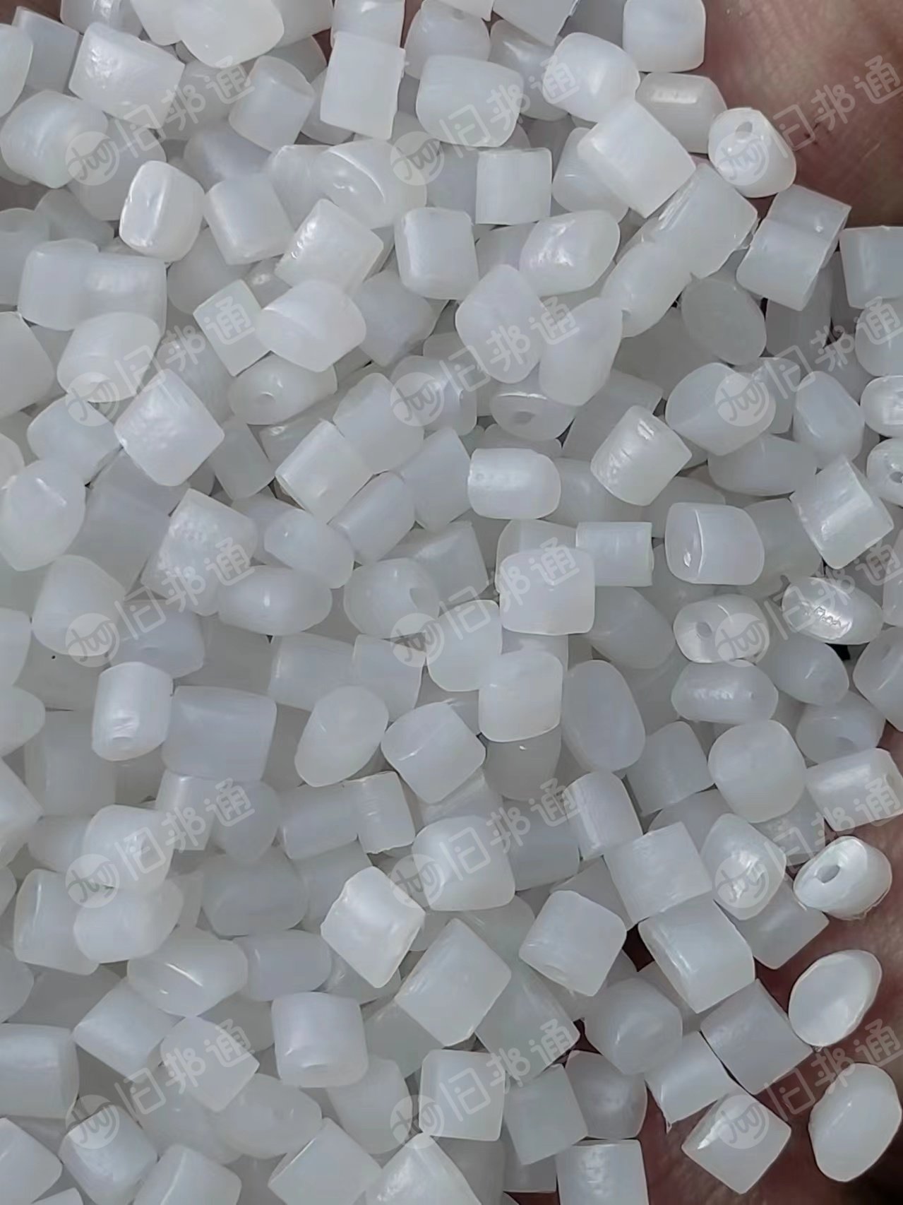尿素桶透析桶一起造的颗粒,过120目,常年出售