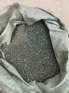 大量供应编织袋颗粒，注塑级