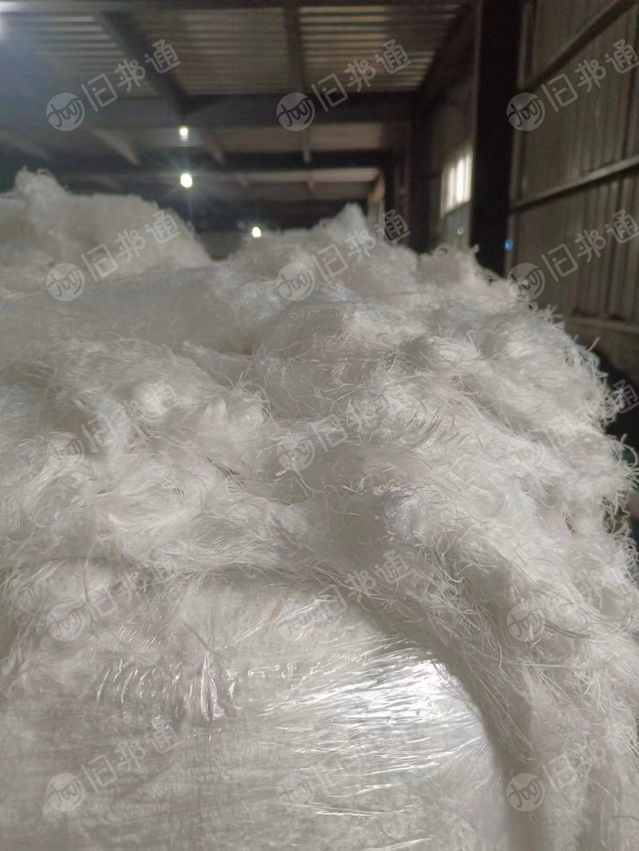 出售纯涤废丝和涤纶锦纶复合丝混在一起十吨左右