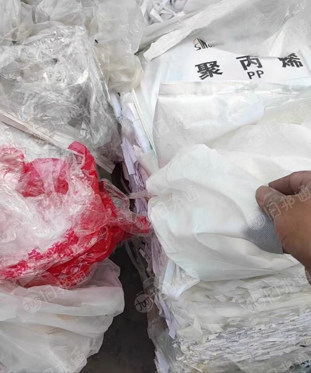 印错的边角料,过机布裁切多的,有无纺布,编织布,opp膜混合打包出售