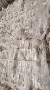 常年出售高压膜废料，平板膜废料，缠绕膜废料，干造水洗都有