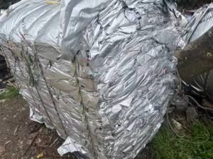 高价回收铝塑膜，药板，化妆品包装袋，炼油用