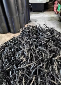 厂家长期出售HDPE排水管机加工料，月供10吨左右