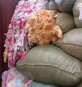 长期供应黑烟尼龙下脚料，现货够车