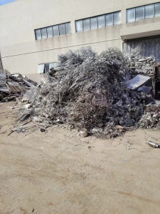 长期出售废不锈钢，304和201材质，304有3个品种，散货压块都有