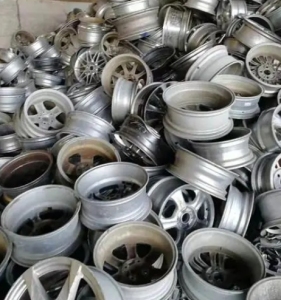 长期出售汽车铝合金轮毂