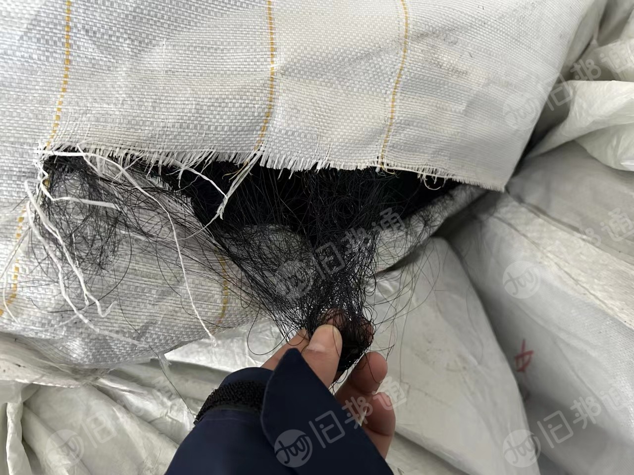 白色锦纶废丝,尼龙废丝,白色,黑色都有,大量出售