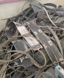 橡胶传送带边角料，橡胶皮子下脚料，长期有货出售