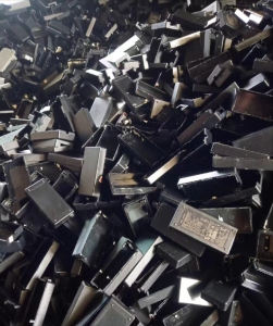 充电器壳阻燃pc破碎料，现货8吨，出售