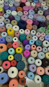 回收各类纱线，羊毛线，羊绒线等！