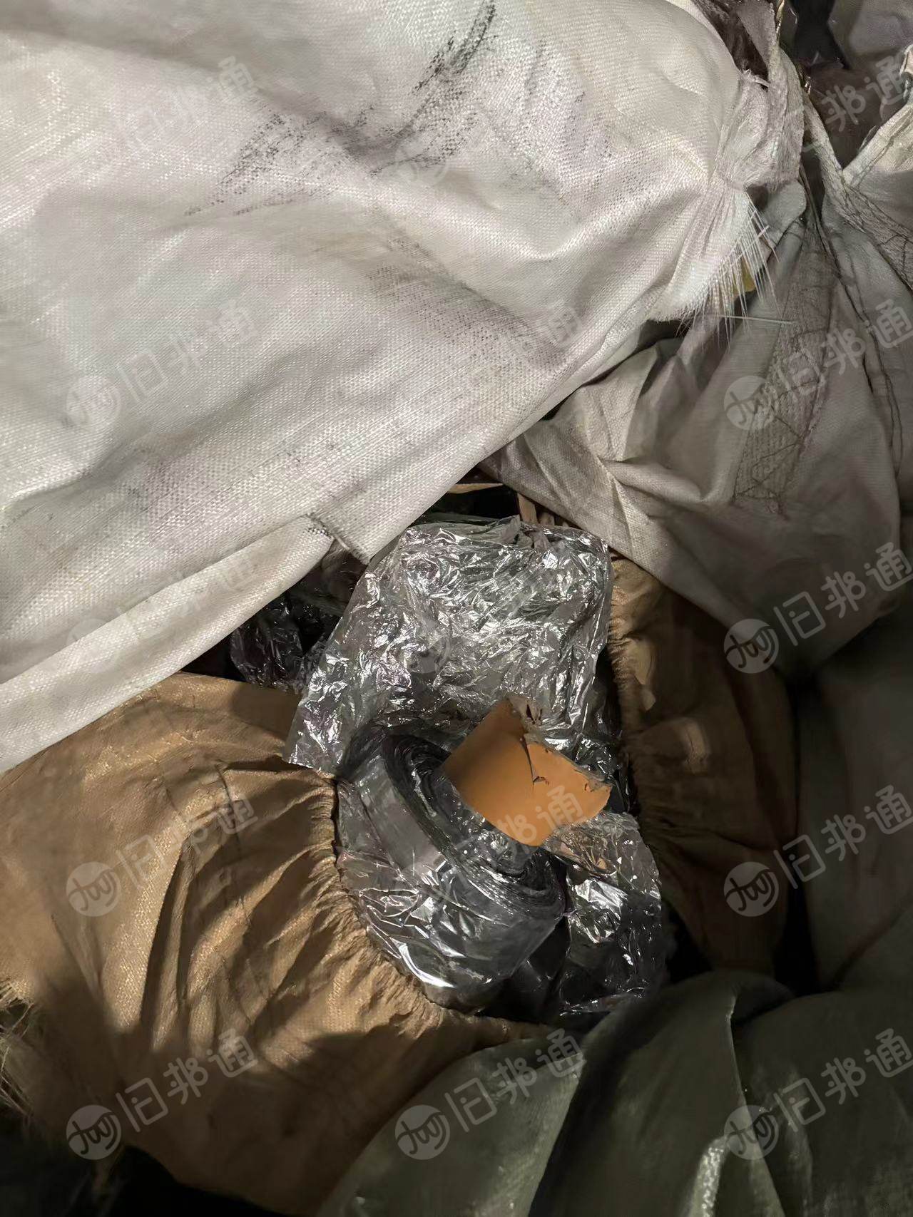 PET镀铝膜废料,现货30-50吨,长期出售