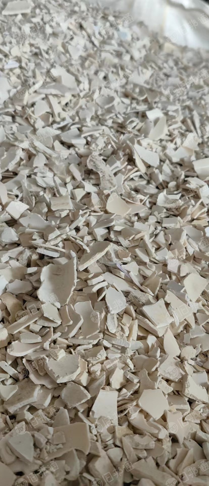PVC大小管破碎料长期大量出售,月供几百上千吨