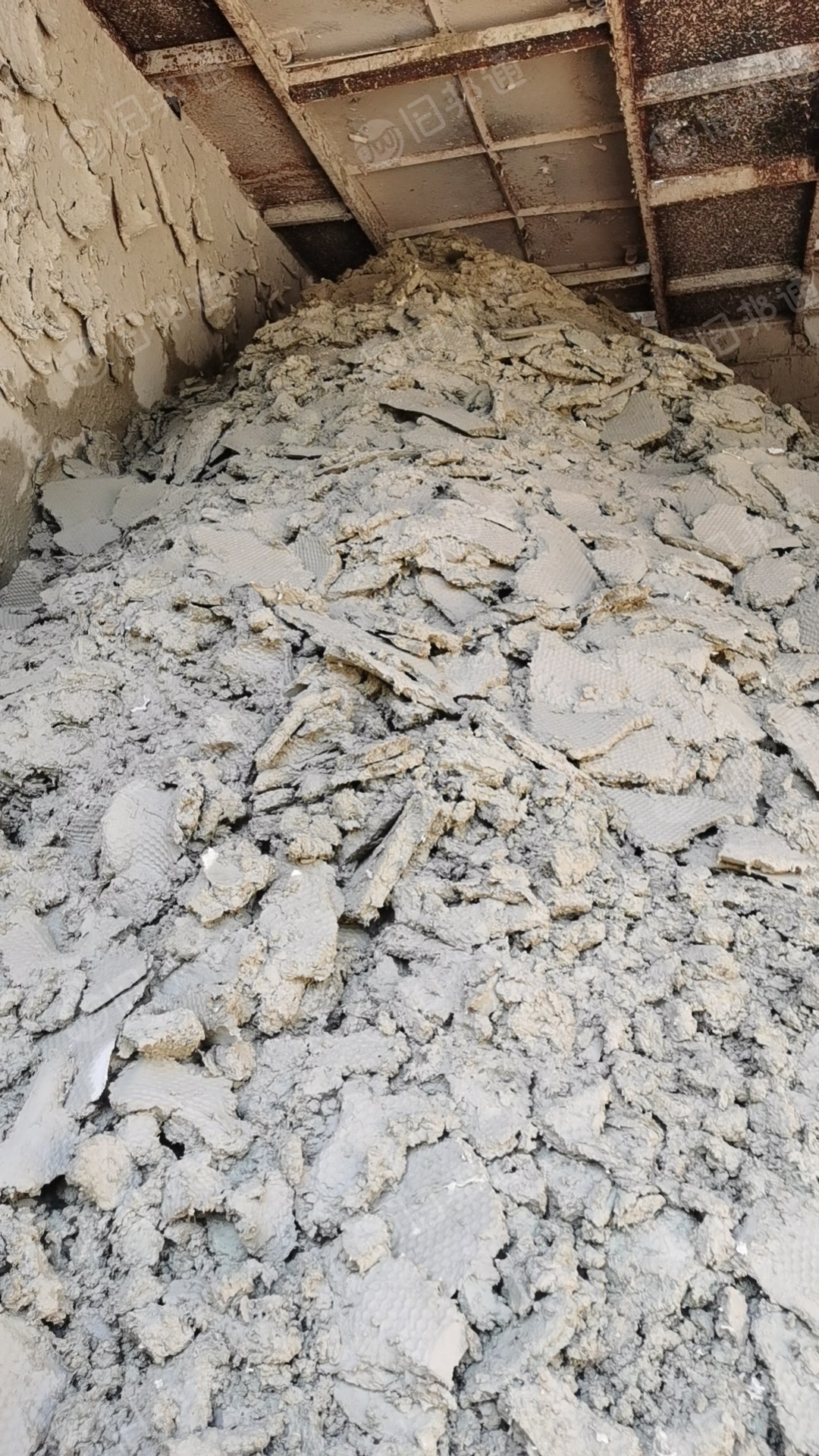长期出售造生活用纸下来的尾浆,干度40%左右,白色,本色都有