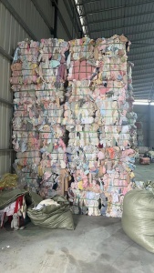 长期出售旧衣服二白料，浅色白料，次白