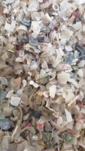 长期出售PET酒瓶破碎料，现货50吨 