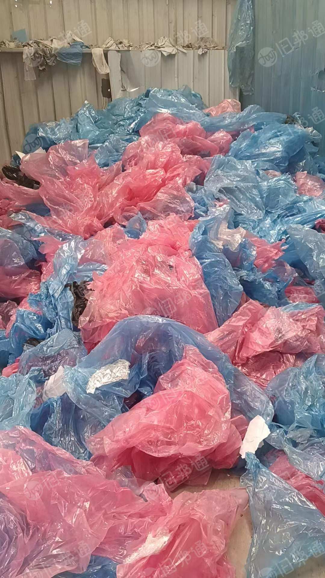 大量回收pe高压膜,一级白、特级白、花料(只要厂货)