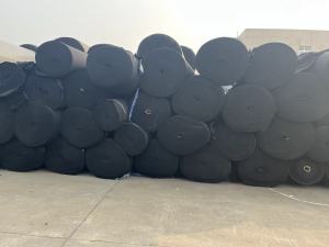 出售库存汽车地毯，库存原料毛毡子