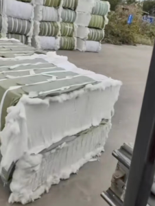 :地膜专业用针织棉，复合棉，土工布，烟灰色地毯，大红色地毯，过滤棉，黑色针刺棉长期供应