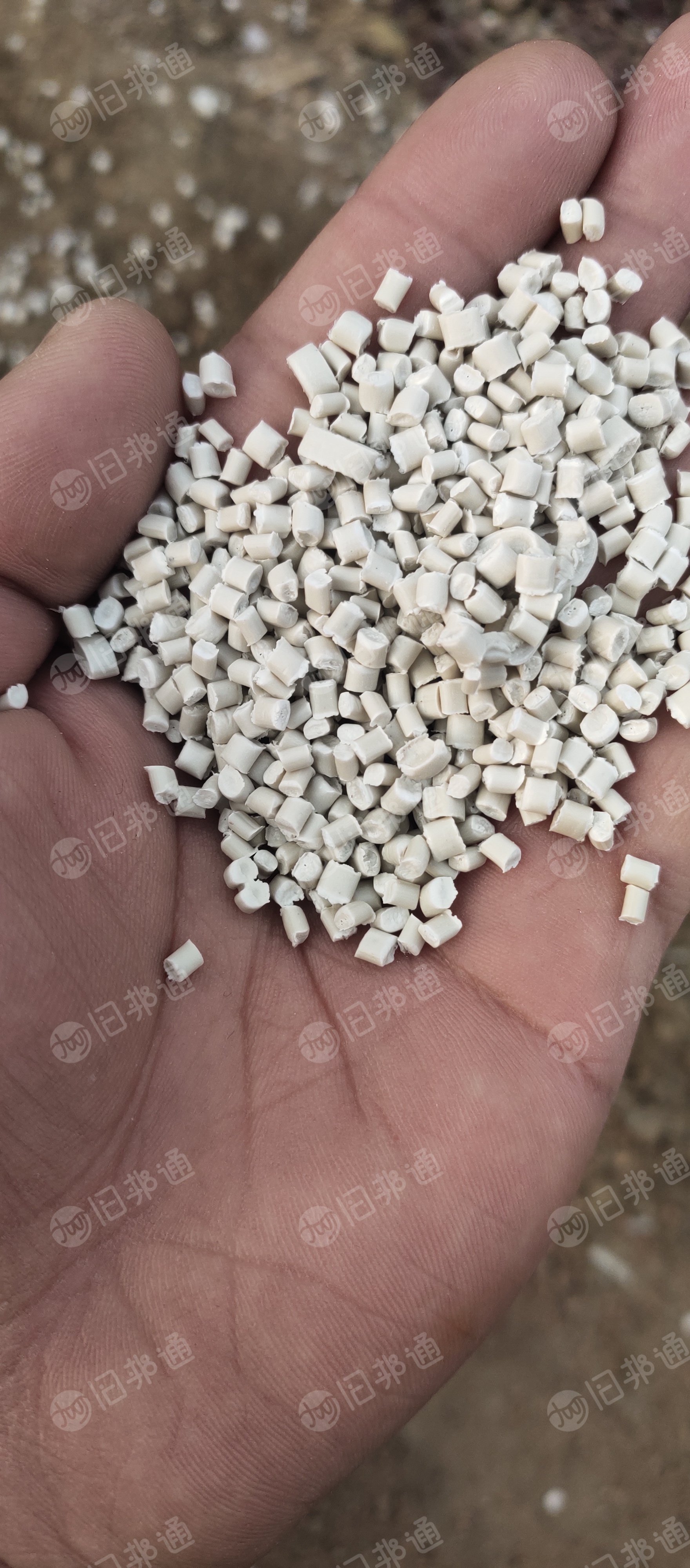 纯白丙颗粒长期出售,过60目月供几十吨,含百分之4的下沉