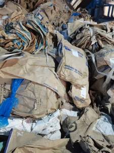 长期出售牛皮纸塑袋废料