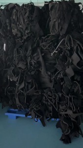 长期免费赠送发泡EVA，每天两吨，每月有60吨