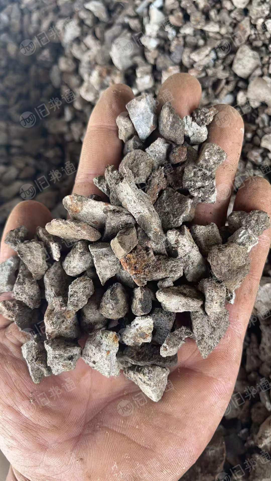 出售铬锰颗粒 铬锰粉,铬含量30左右,锰含量30左右,折率9折