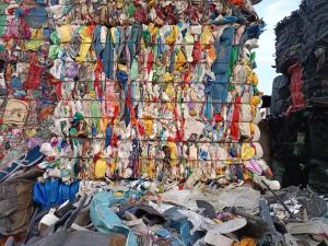 花乙压块，90%串壶和蓝桶一起压，现货20多吨，长期出售