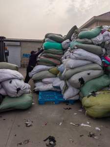 尼龙白烟里布下脚料长期供应，现货十几吨！