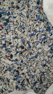 ABS洗衣机破碎料，冰箱破碎料长期大量出售，现货100多吨