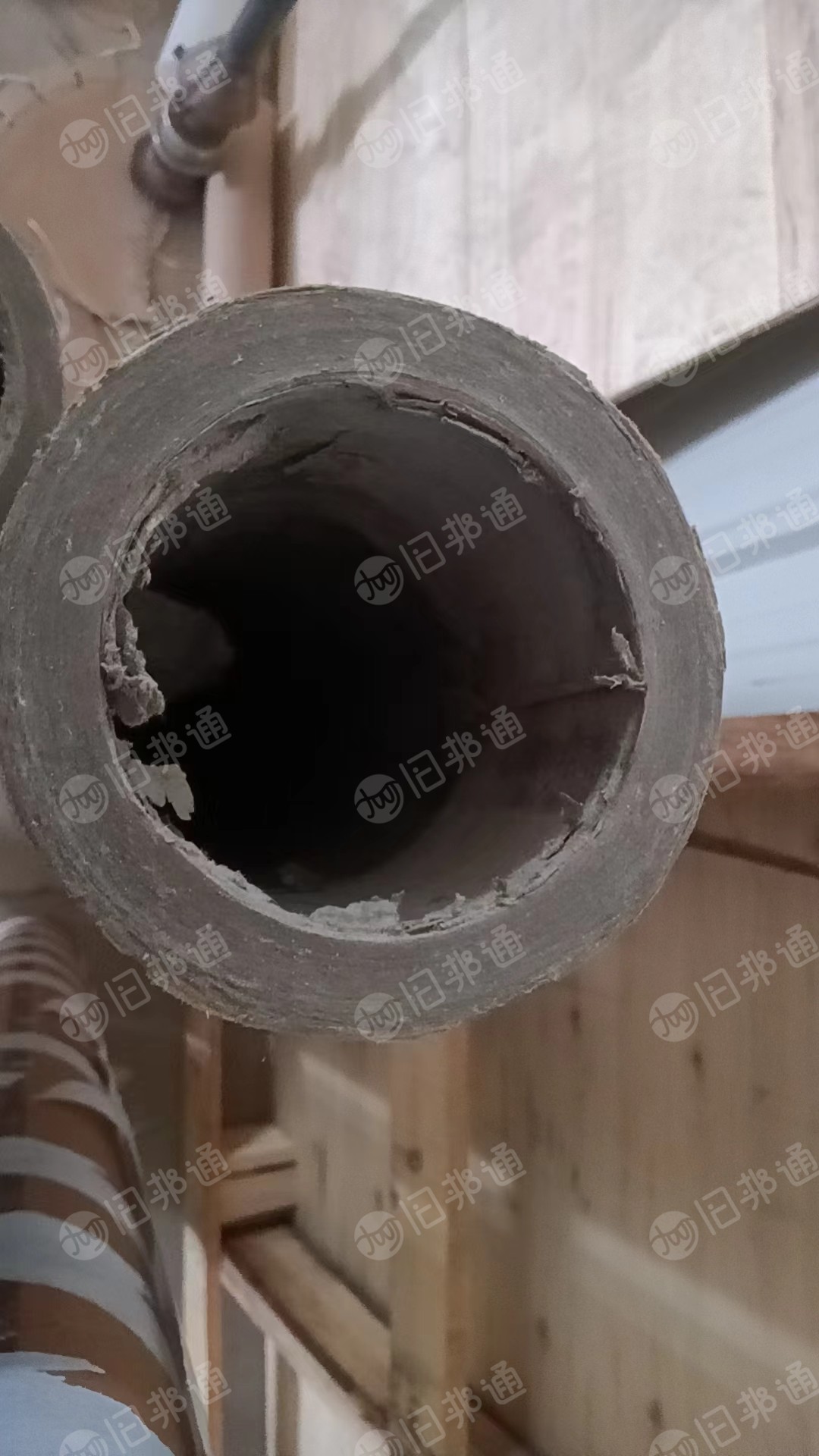 厂家处理卷不干胶下来的纸管,内径7.6cm,厚度1.5cm,长度1.08/1.18