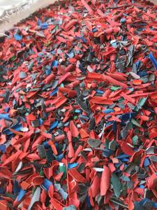 长期出售硬质PVC破碎料，抹粉料