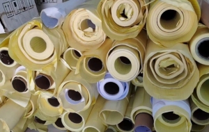 淋膜纸卷筒料，现货30吨，长期出售